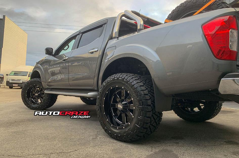 NISSAN NAVARA MO962 GLOSS BLACK